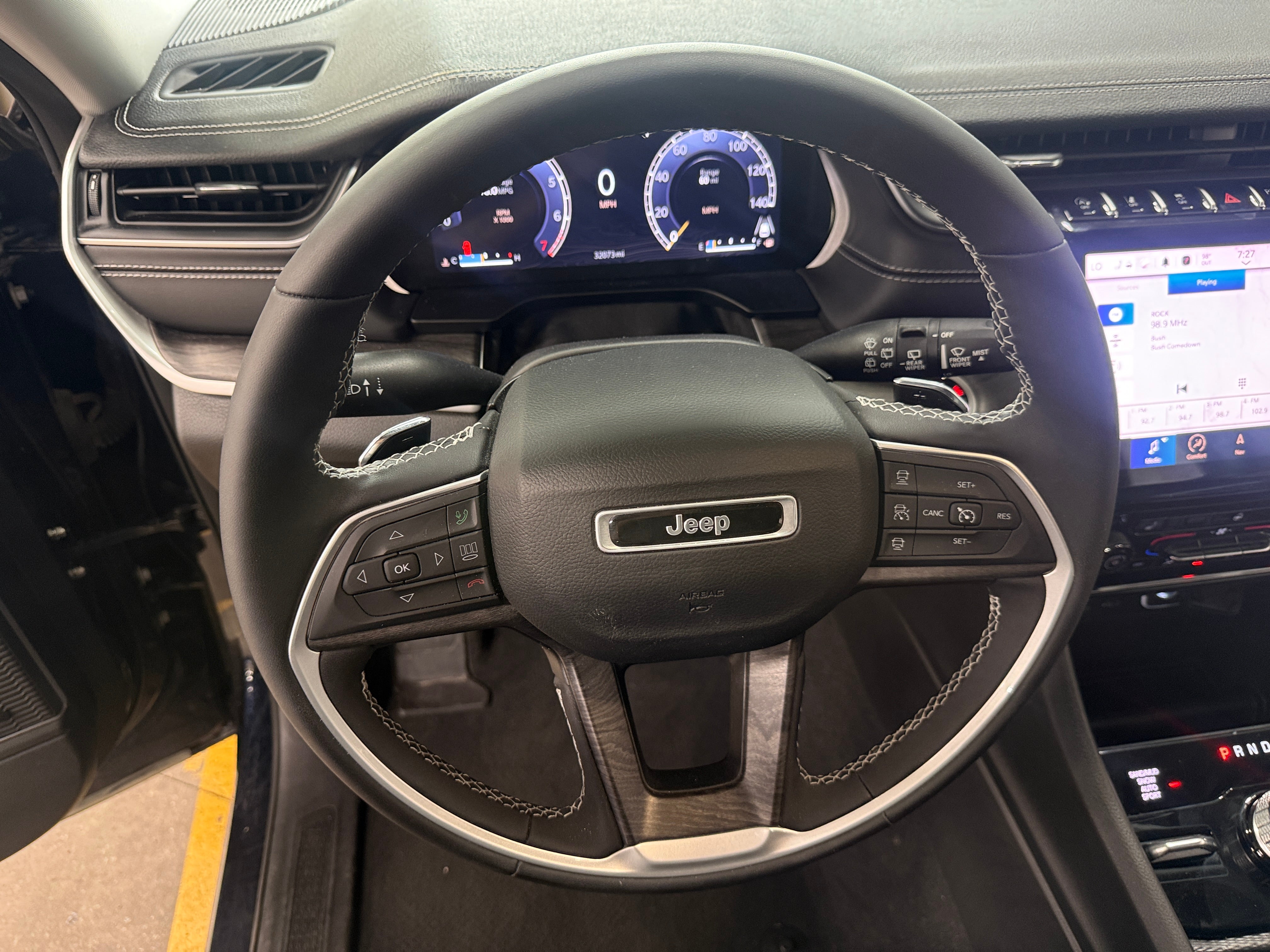 jeep grand cherokee l 2024 1C4RJKBG3R8921024 image jeep grand cherokee l 2024 1C4RJKBG3R8921024 image